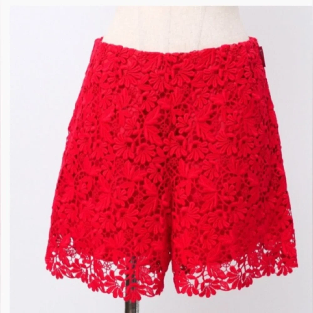 MONCLER High Waist Lace Floral Eyelet Resort Shorts - Picture 3 of 8